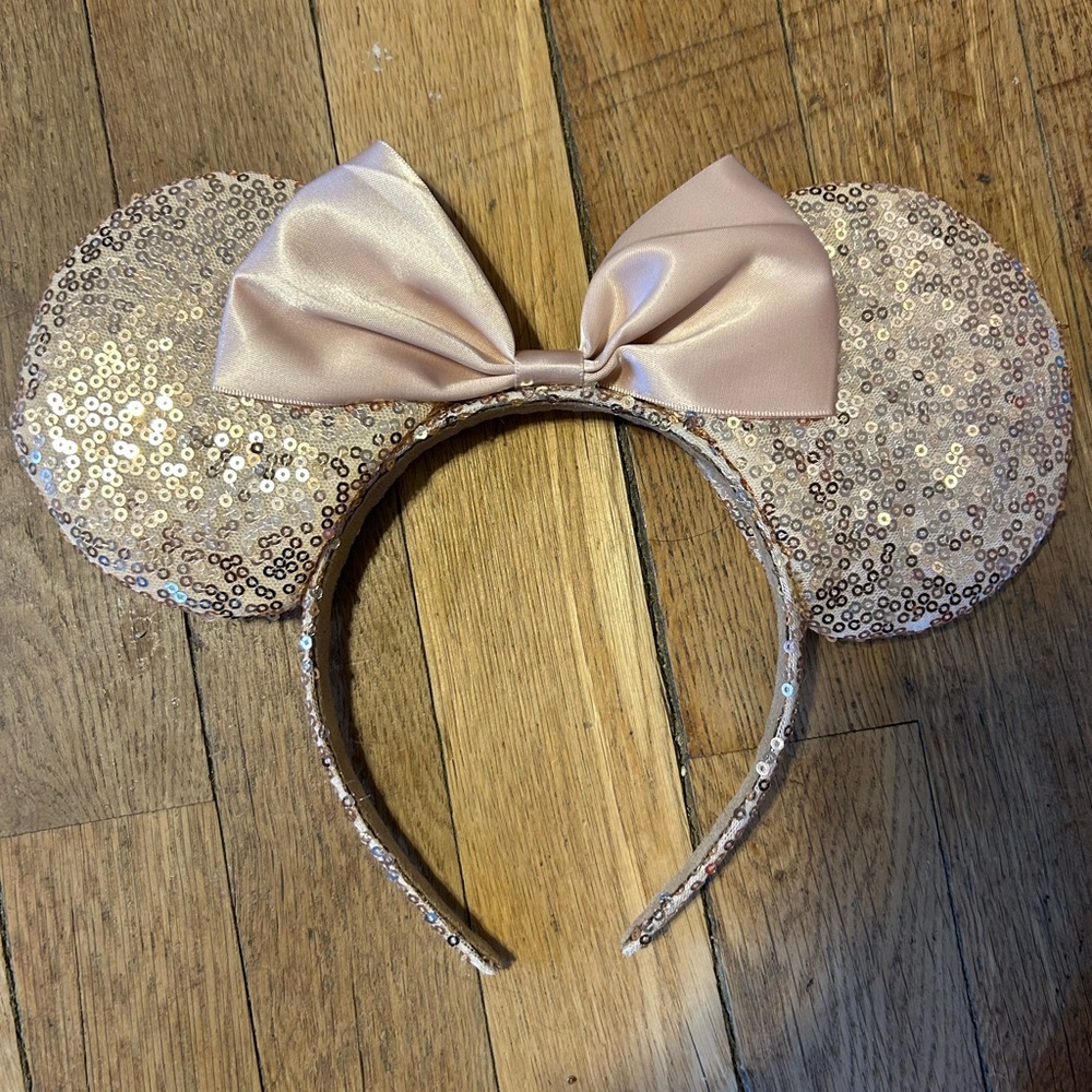 Rose gold/blush pink Minnie Mouse Ears